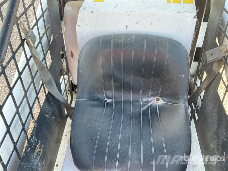 TCM 343 Skid Steer Loader Міні-навантажувачі
