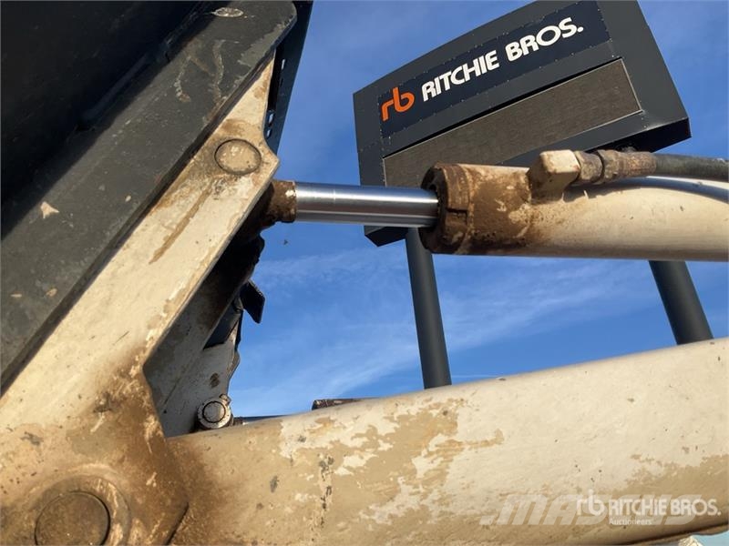 TCM 343 Skid Steer Loader Міні-навантажувачі