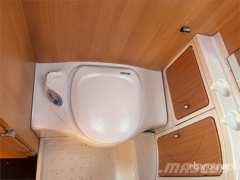 Tec 530P1 Travel King S/A Caravan Lengvieji automobiliai