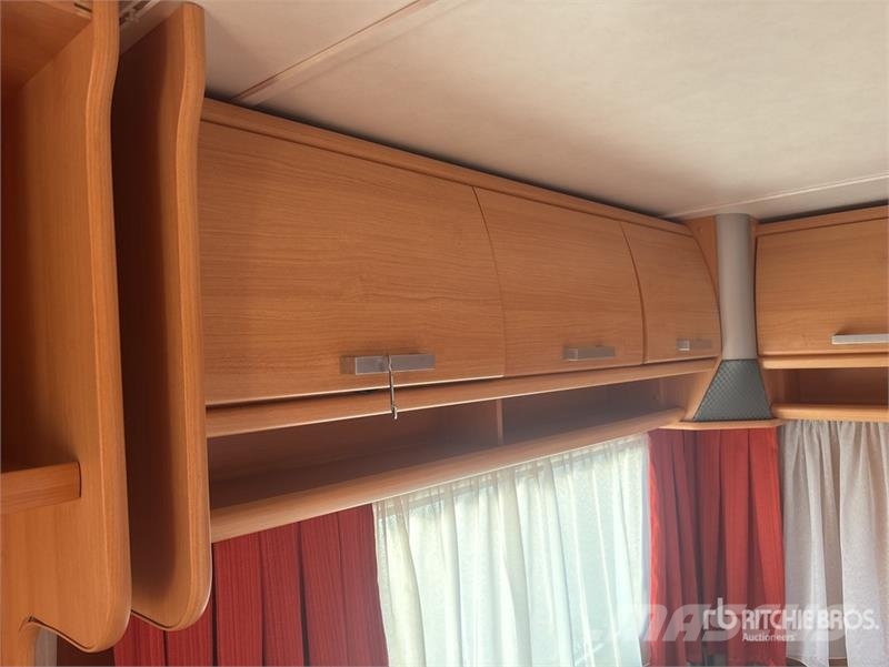Tec 530P1 Travel King S/A Caravan Lengvieji automobiliai