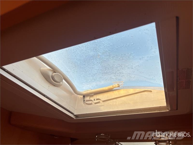 Tec 530P1 Travel King S/A Caravan Lengvieji automobiliai