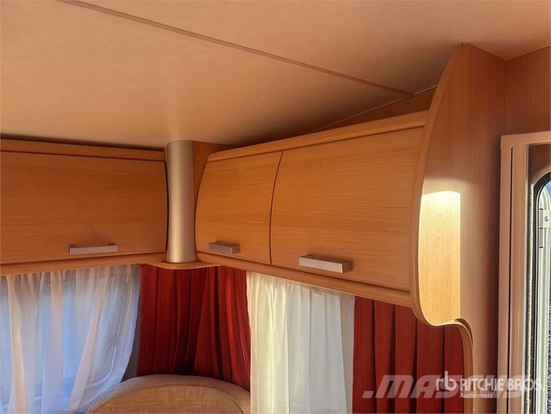 Tec 530P1 Travel King S/A Caravan Lengvieji automobiliai