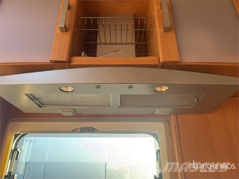 Tec 530P1 Travel King S/A Caravan Lengvieji automobiliai