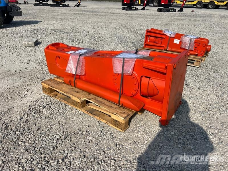 Tecna HF270 Hydraulic Breaker Плуги