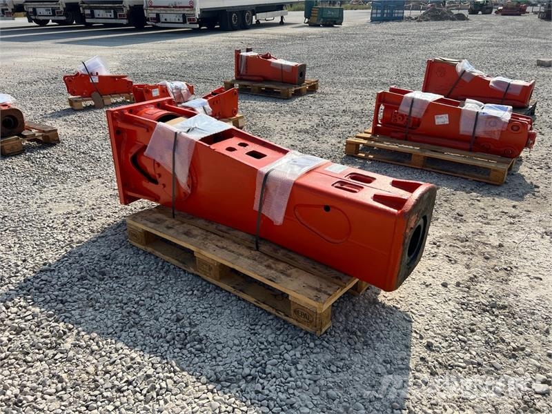 Tecna HF270 Hydraulic Breaker Плуги