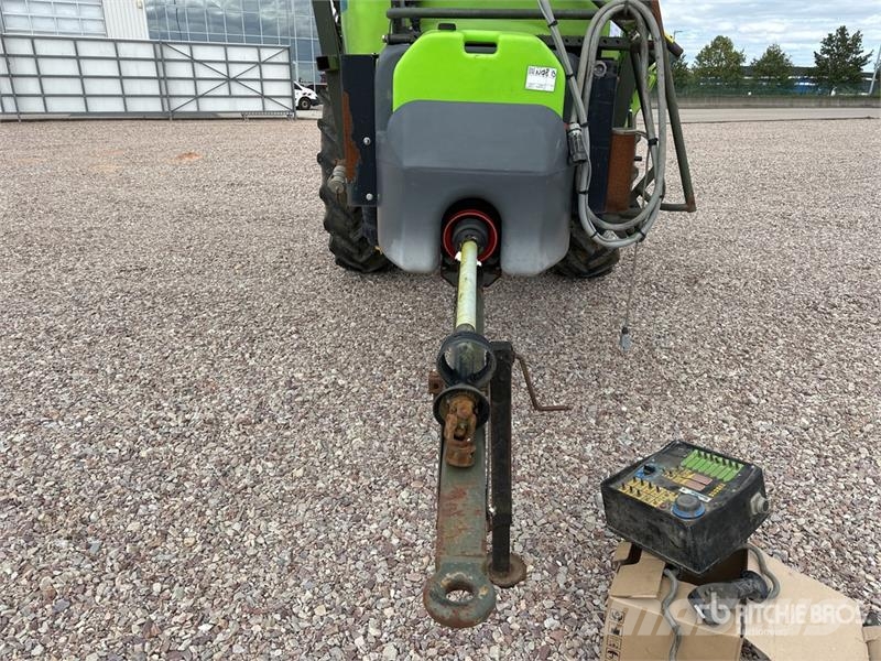 Tecnoma Galaxy 2400 28 m Pulverisateur Traine 28 m S/A Pul Причіпні обприскувачі