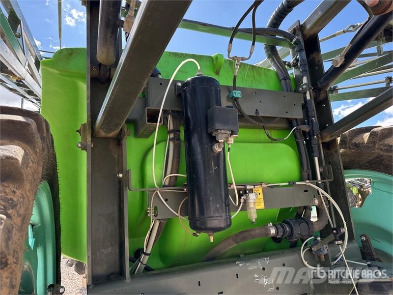 Tecnoma Tecnis 3100 21 m S/A Pulverisateur Traine 21 m S/A Причіпні обприскувачі