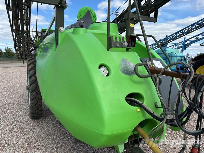 Tecnoma Tecnis 3100 21 m S/A Pulverisateur Traine 21 m S/A Причіпні обприскувачі