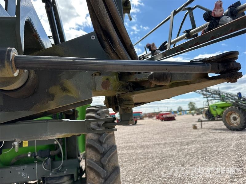 Tecnoma Tecnis 3100 21 m S/A Pulverisateur Traine 21 m S/A Причіпні обприскувачі