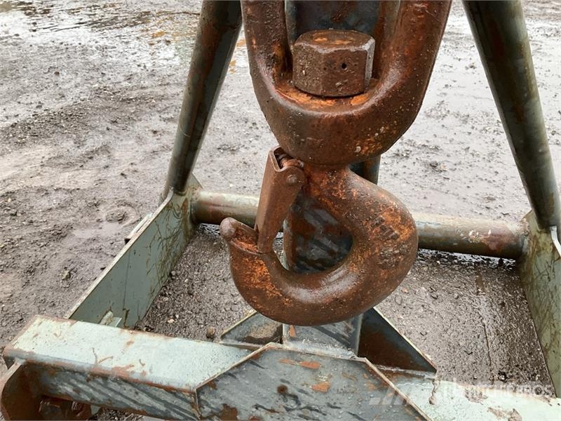 Telehandler Lifting Hook Construction - Others