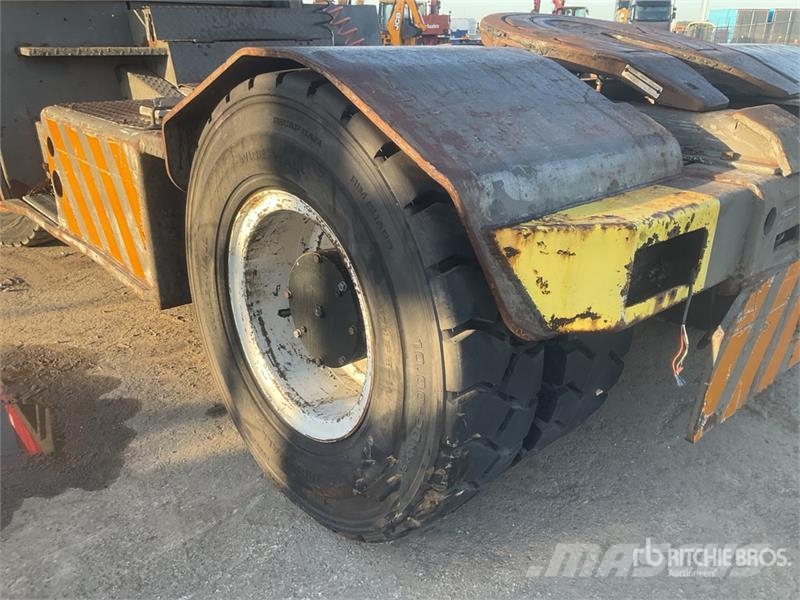 Terberg RT 4X4 4x4 Spotter Truck (Inoperable) Terminal tractors