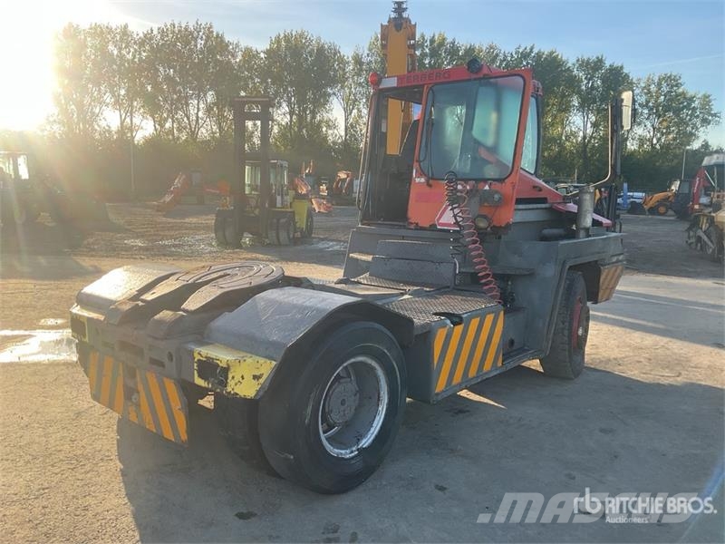Terberg RT 4X4 4x4 Spotter Truck (Inoperable) Terminal tractors