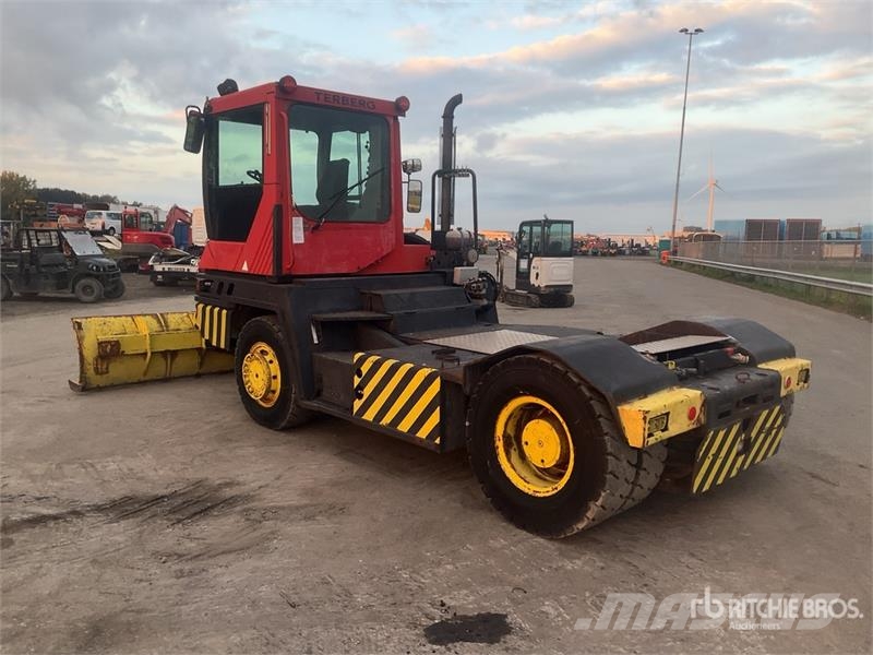 Terberg RT 4x4 Spotter Truck Terminalni tegljači
