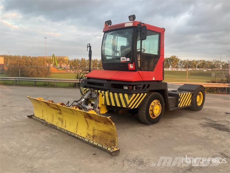 Terberg RT 4x4 Spotter Truck Terminalni tegljači