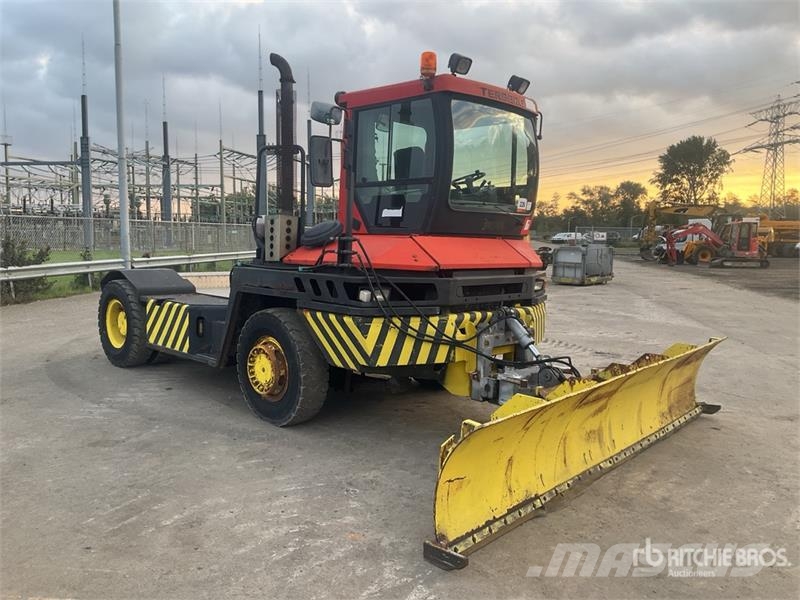 Terberg RT 4x4 Spotter Truck Terminalni tegljači