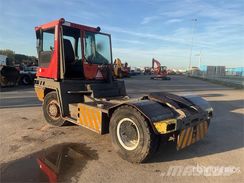 Terberg RT 4x4 Spotter Truck (Inoperable) Terminál targoncák