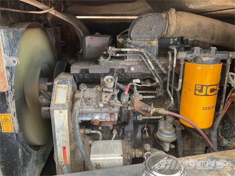 Terex 6005CSFLLA 6 ton 4x4 Swivel Dumper عربات نقل قلابة للمواقع