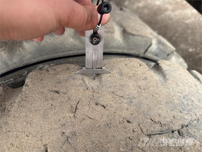 Terex Fuchs MHL320 Pelle De Manutention Wheel Material Handler معدات البناء - غير ذلك