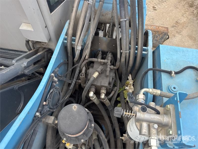Terex Fuchs MHL320 Pelle De Manutention Wheel Material Handler معدات البناء - غير ذلك