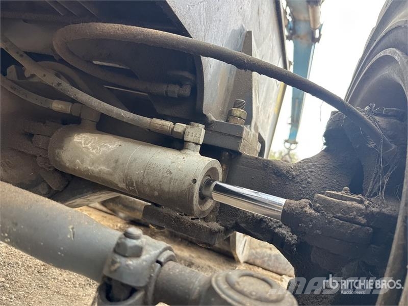 Terex Fuchs MHL320 Pelle De Manutention Wheel Material Handler معدات البناء - غير ذلك