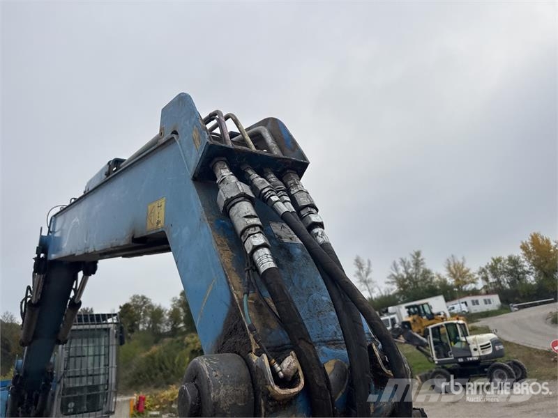 Terex Fuchs MHL320 Pelle De Manutention Wheel Material Handler معدات البناء - غير ذلك