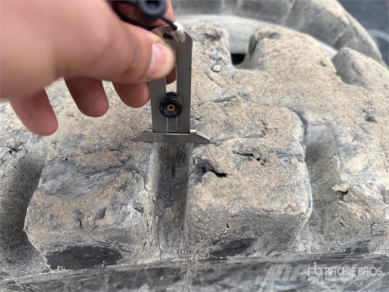 Terex Fuchs MHL320 Pelle De Manutention Wheel Material Handler معدات البناء - غير ذلك