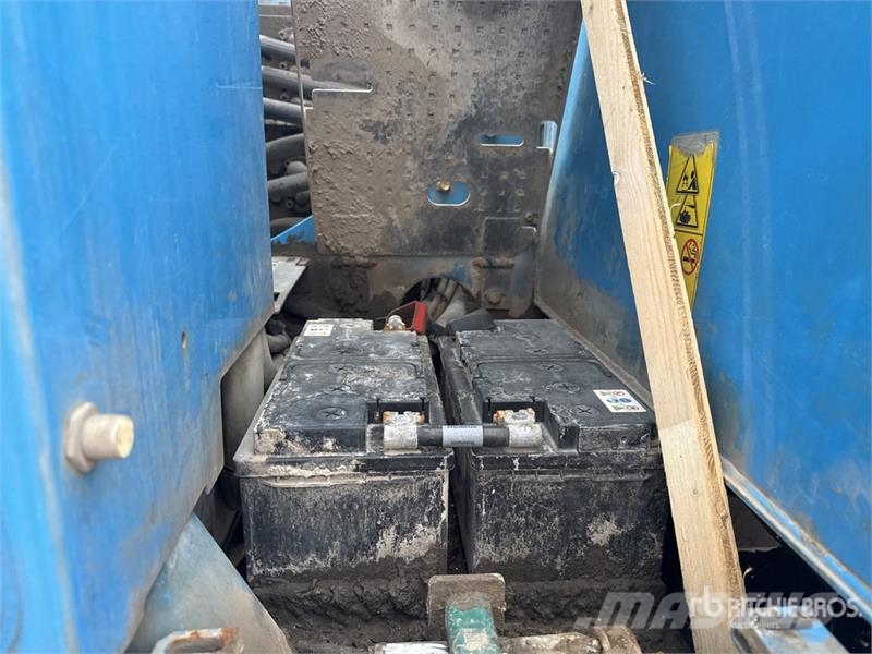 Terex Fuchs MHL320 Pelle De Manutention Wheel Material Handler معدات البناء - غير ذلك
