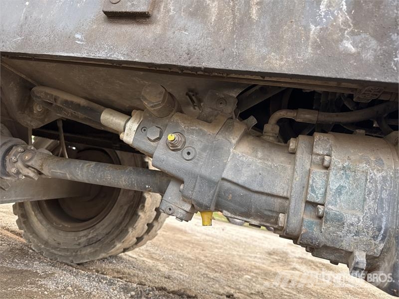 Terex Fuchs MHL320 Pelle De Manutention Wheel Material Handler معدات البناء - غير ذلك