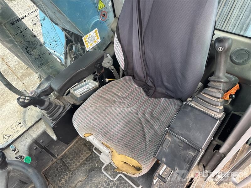 Terex Fuchs MHL320 Pelle De Manutention Wheel Material Handler معدات البناء - غير ذلك
