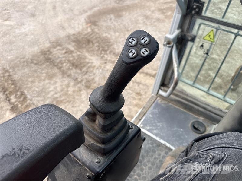 Terex Fuchs MHL320 Pelle De Manutention Wheel Material Handler معدات البناء - غير ذلك