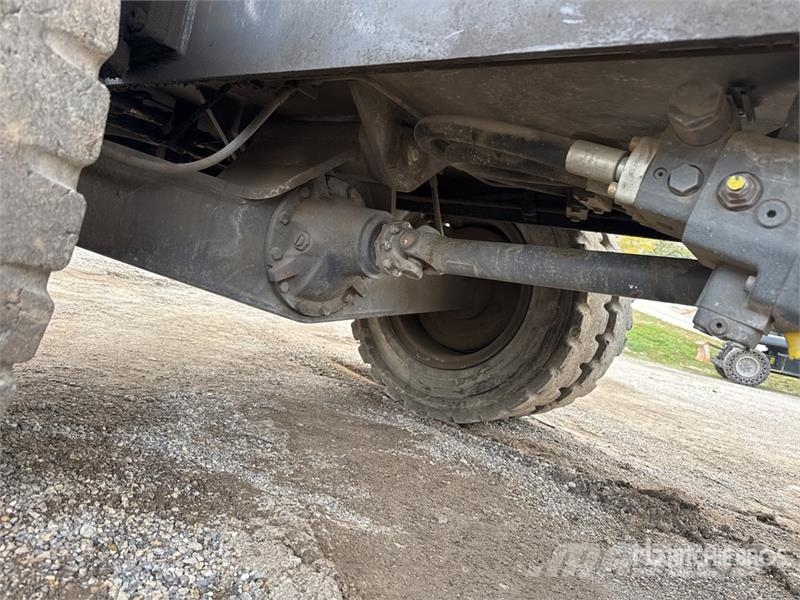 Terex Fuchs MHL320 Pelle De Manutention Wheel Material Handler معدات البناء - غير ذلك