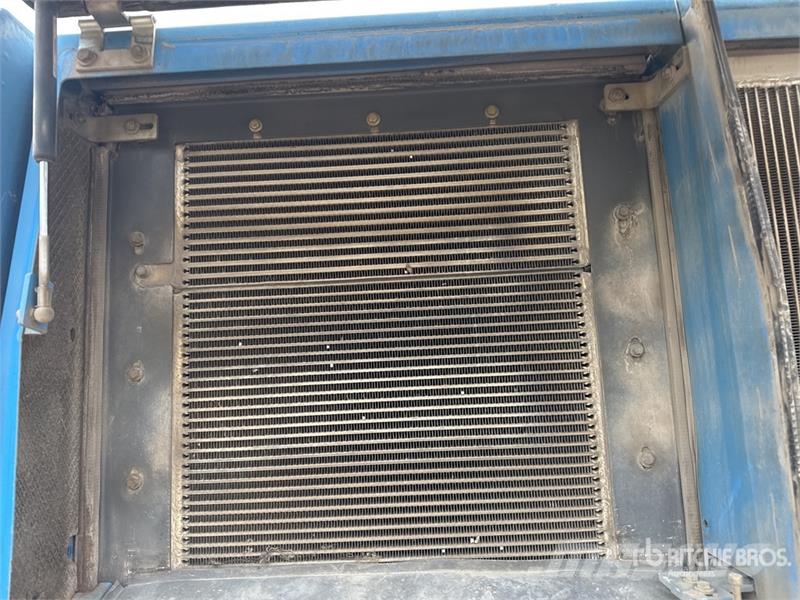 Terex Fuchs MHL320 Pelle De Manutention Wheel Material Handler معدات البناء - غير ذلك