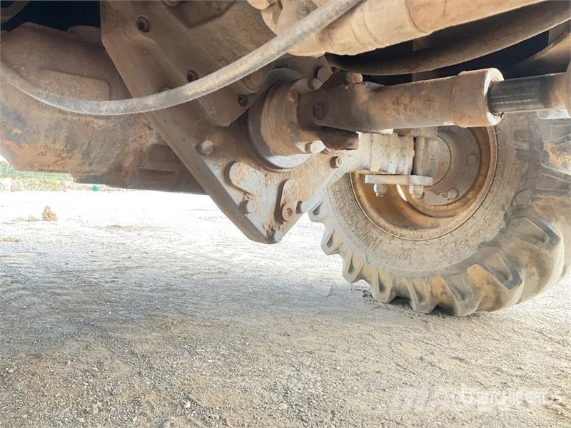 Terex TA3sh 4x4 Swivel Dumper Mini pašizgāzēji