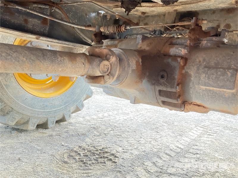 Terex TA3sh 4x4 Swivel Dumper Mini pašizgāzēji