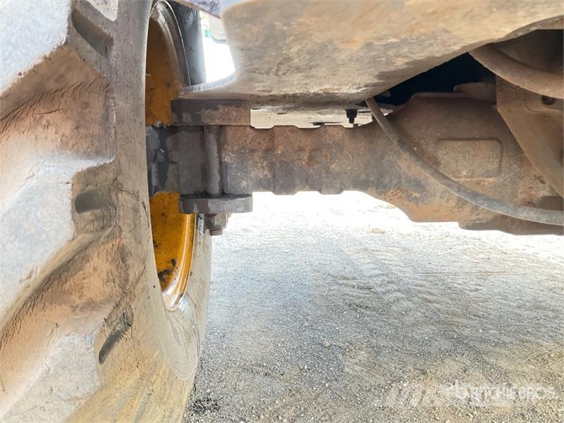 Terex TA3sh 4x4 Swivel Dumper Mini pašizgāzēji