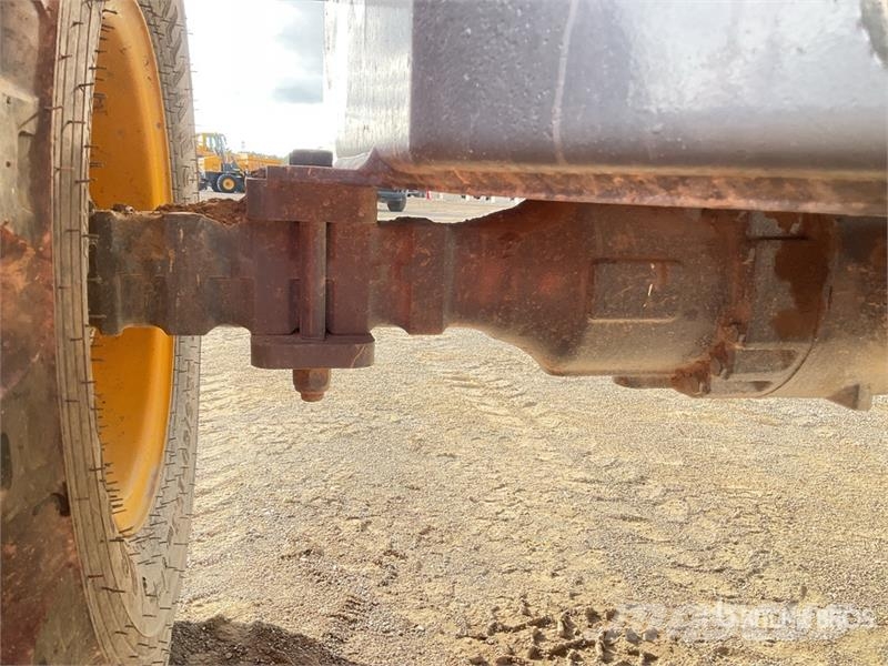 Terex TA3sh 4x4 Swivel Dumper Mini pašizgāzēji