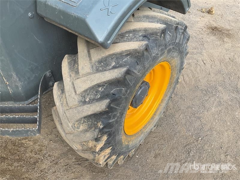 Terex TA3sh 4x4 Swivel Dumper Mini pašizgāzēji