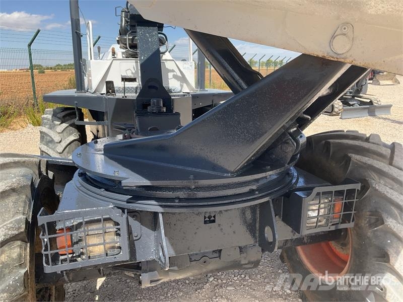 Terex TA65 4x4 Swivel Dumper عربات نقل قلابة للمواقع