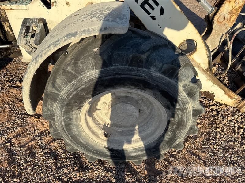 Terex TL120 Фронтальні навантажувачі