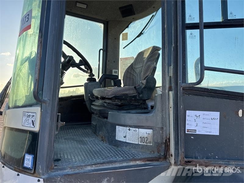 Terex TL120 Фронтальні навантажувачі