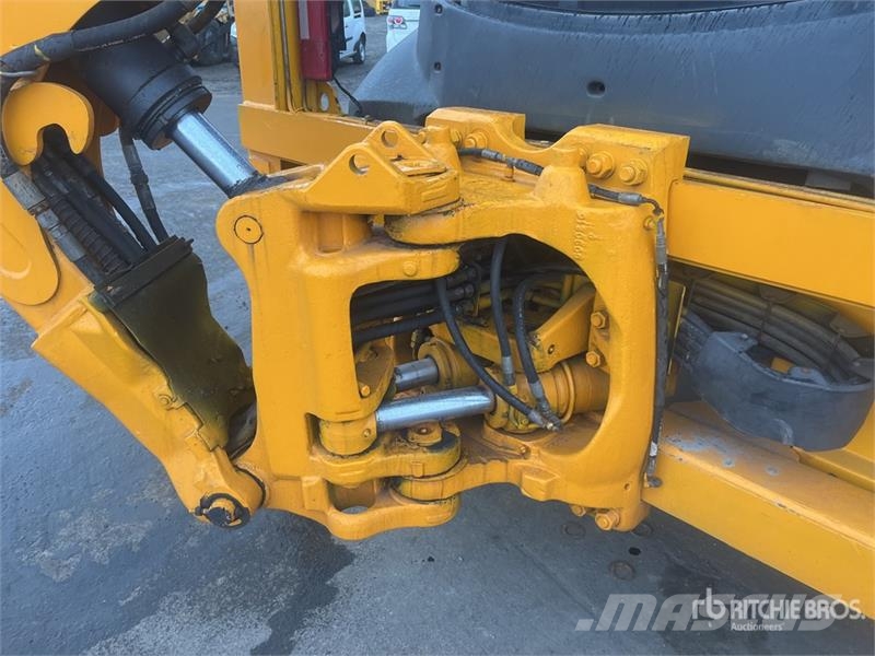 Terex TLB 844 SX4 4x4 Backhoe Loader Ekskavaatorlaadurid