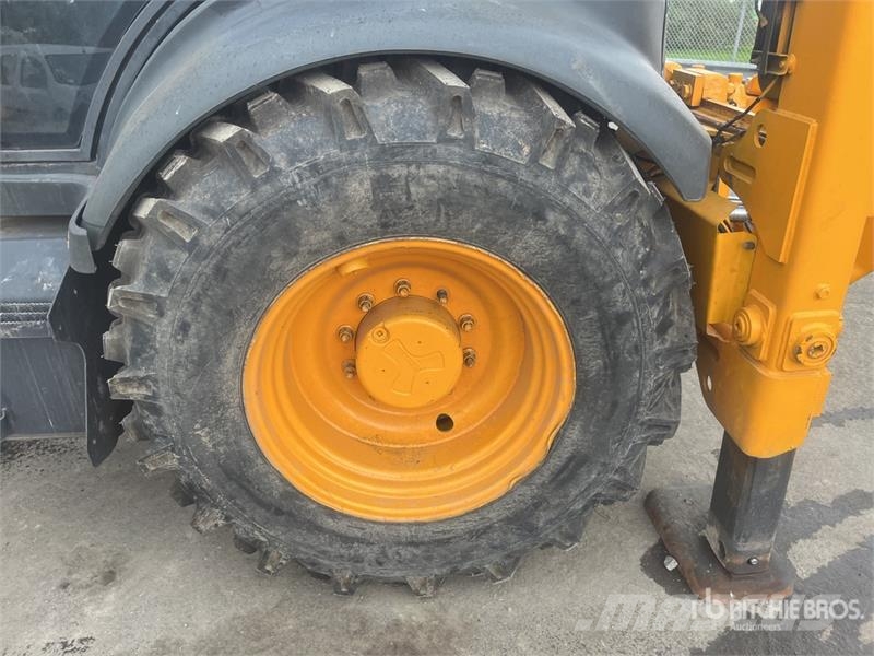 Terex TLB 844 SX4 4x4 Backhoe Loader Ekskavaatorlaadurid