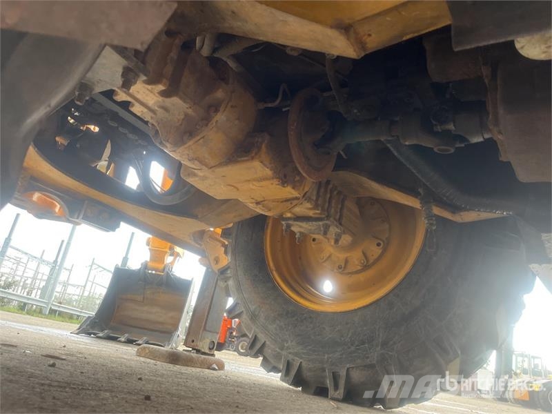 Terex TLB 844 SX4 4x4 Backhoe Loader Ekskavaatorlaadurid