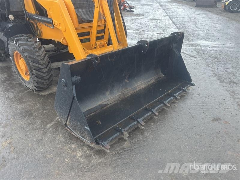 Terex TLB 844 SX4 4x4 Backhoe Loader Ekskavaatorlaadurid
