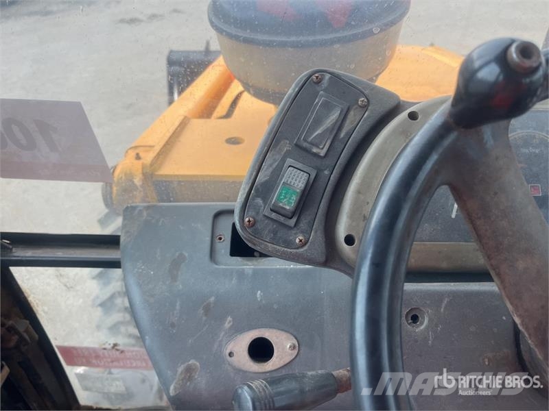Terex TLB 844 SX4 4x4 Backhoe Loader Ekskavaatorlaadurid