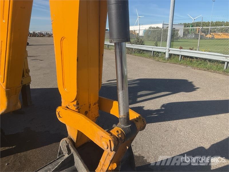 Terex TLB 844SX4 4x4 Backhoe Loader Ekskavatori-iekrāvēji