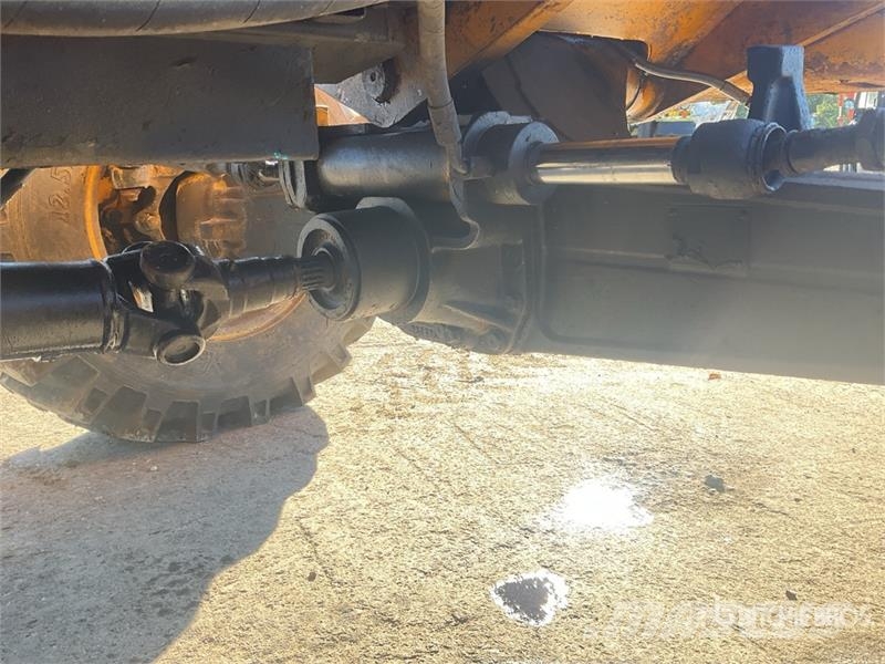 Terex TLB 844SX4 4x4 Backhoe Loader Ekskavatori-iekrāvēji