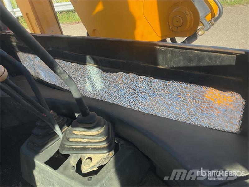 Terex TLB 844SX4 4x4 Backhoe Loader Ekskavatori-iekrāvēji