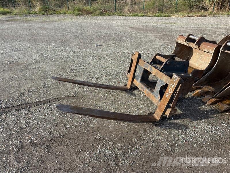 Terex TW85 Pelle À Pneu Wheel Excavator حفارات بعجل