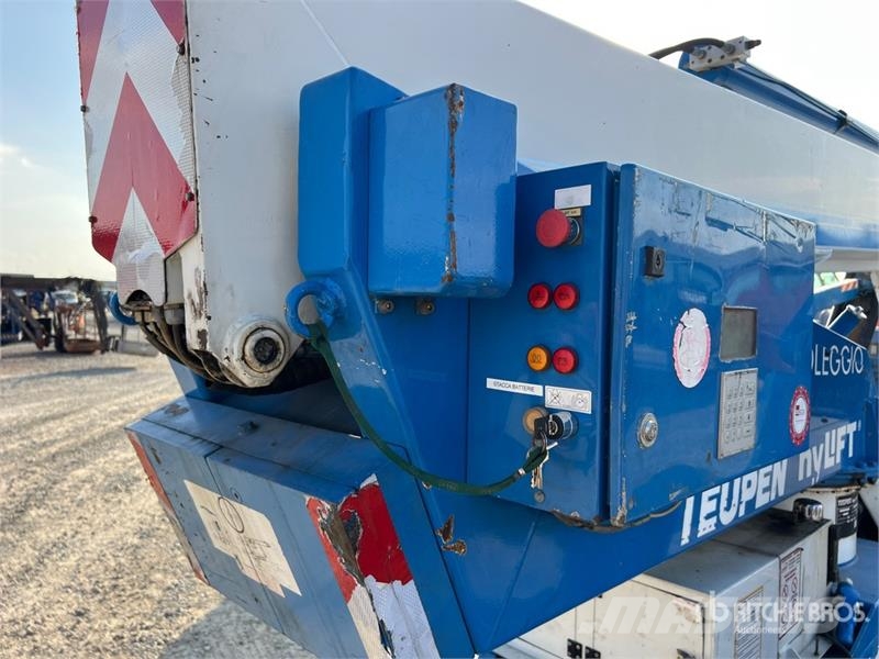 Teupen LEO 36 H Crawler Articulating Boom Lift Zglobne dvižne ploščadi